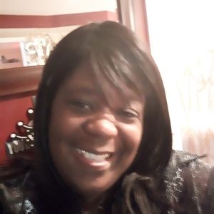 Meet your Posher, Alicia